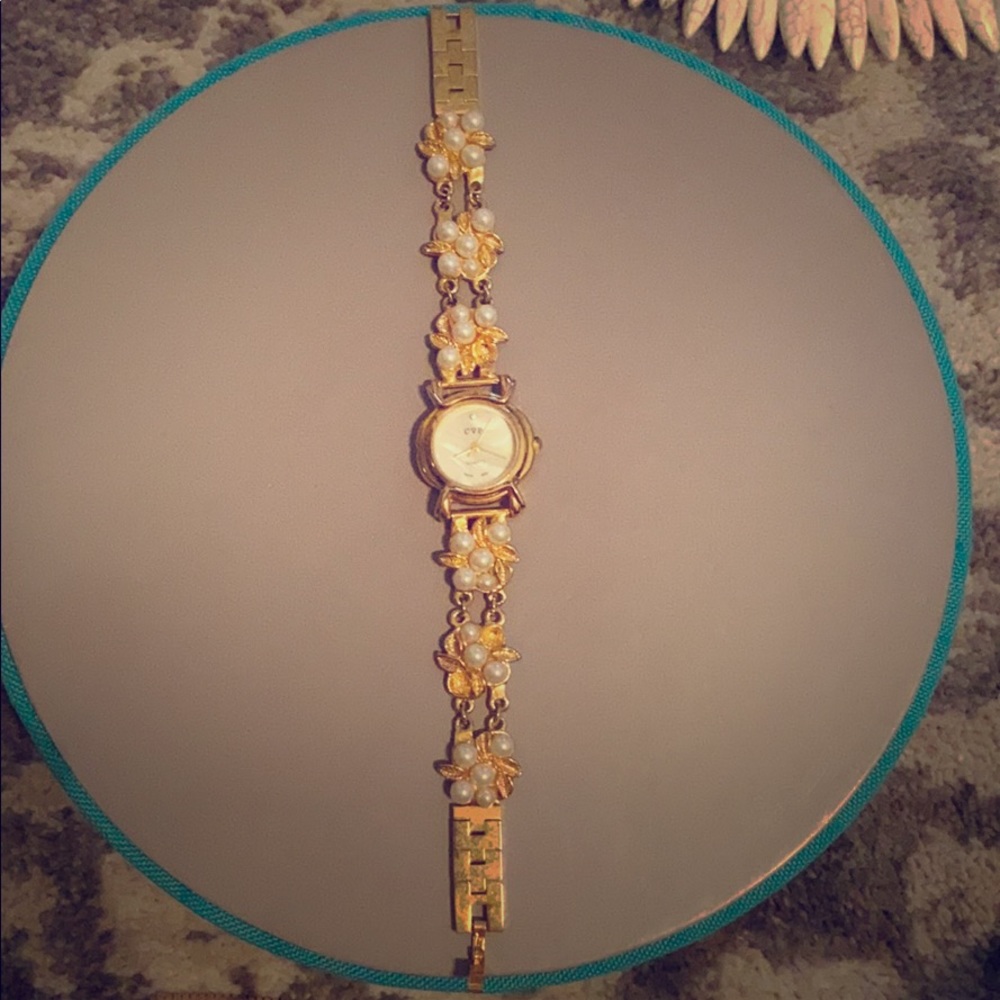 Pearl watch